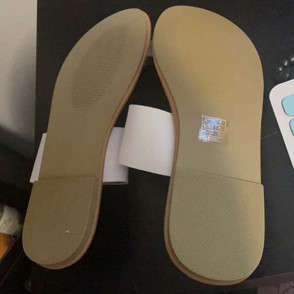 Sold - Picture 2 of 4